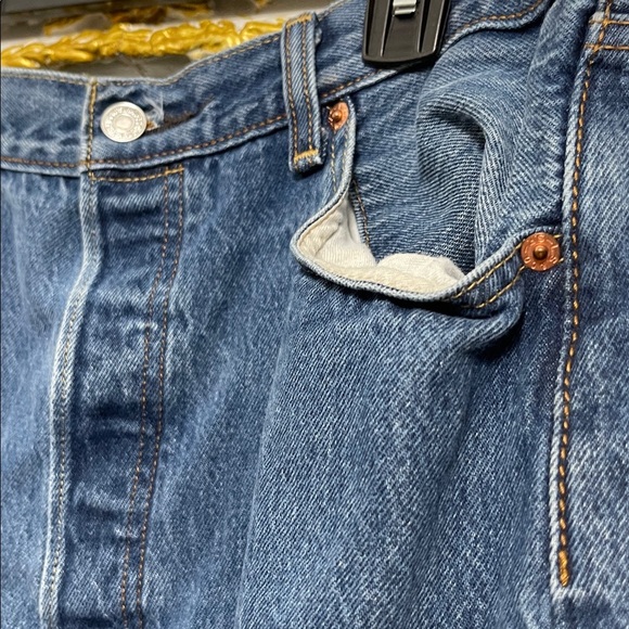 Levi’s 501 Button Fly Jeans Men’s 38x38 Straight Leg Medium Wash Classic Denin - Picture 2 of 8